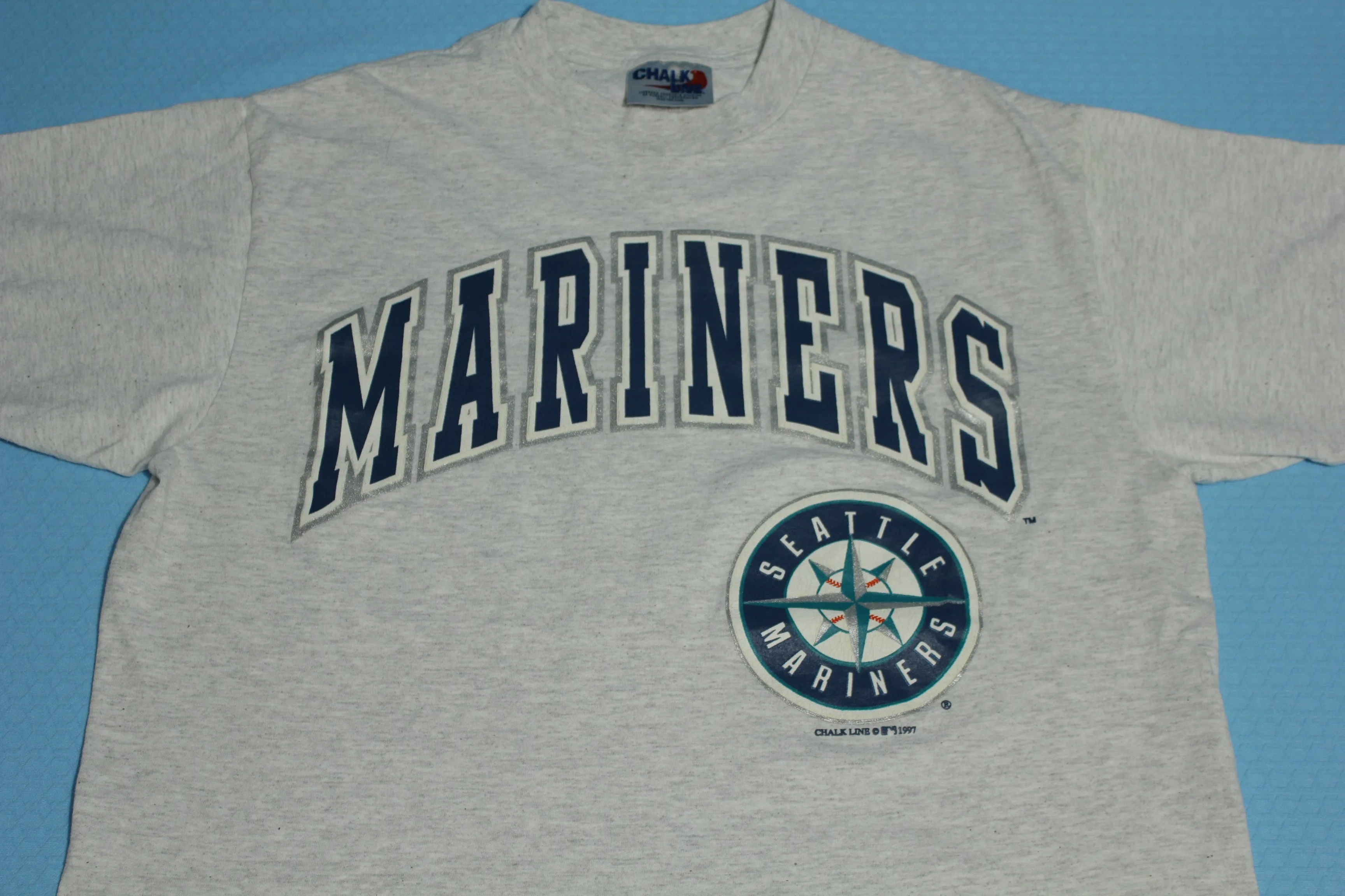 Seattle Mariners 1997 Vintage Chalk Line MLB Big Spell Out 90's T-Shirt